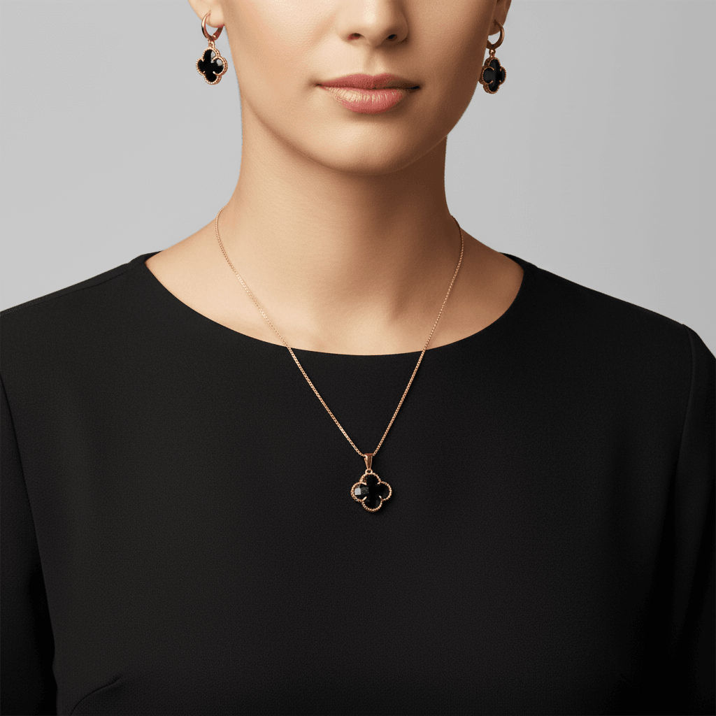 Kit Trevo Brinco e Colar Preto Folheado a Ouro 18k